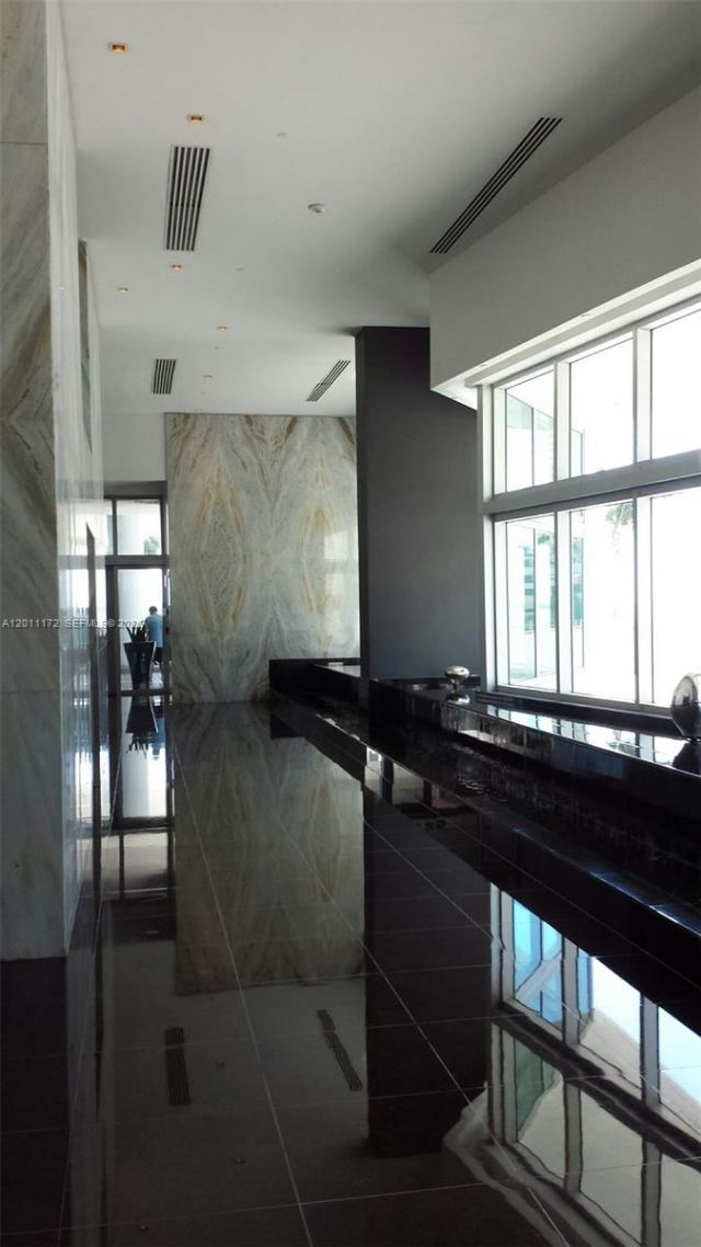 325 S Biscayne Blvd, Unit 3120, Miami, FL 33131 Photo