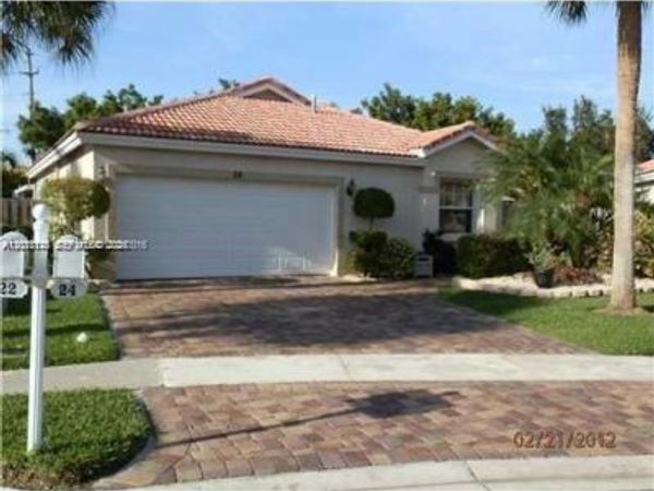 24 Gables Blvd , Weston, FL 33326