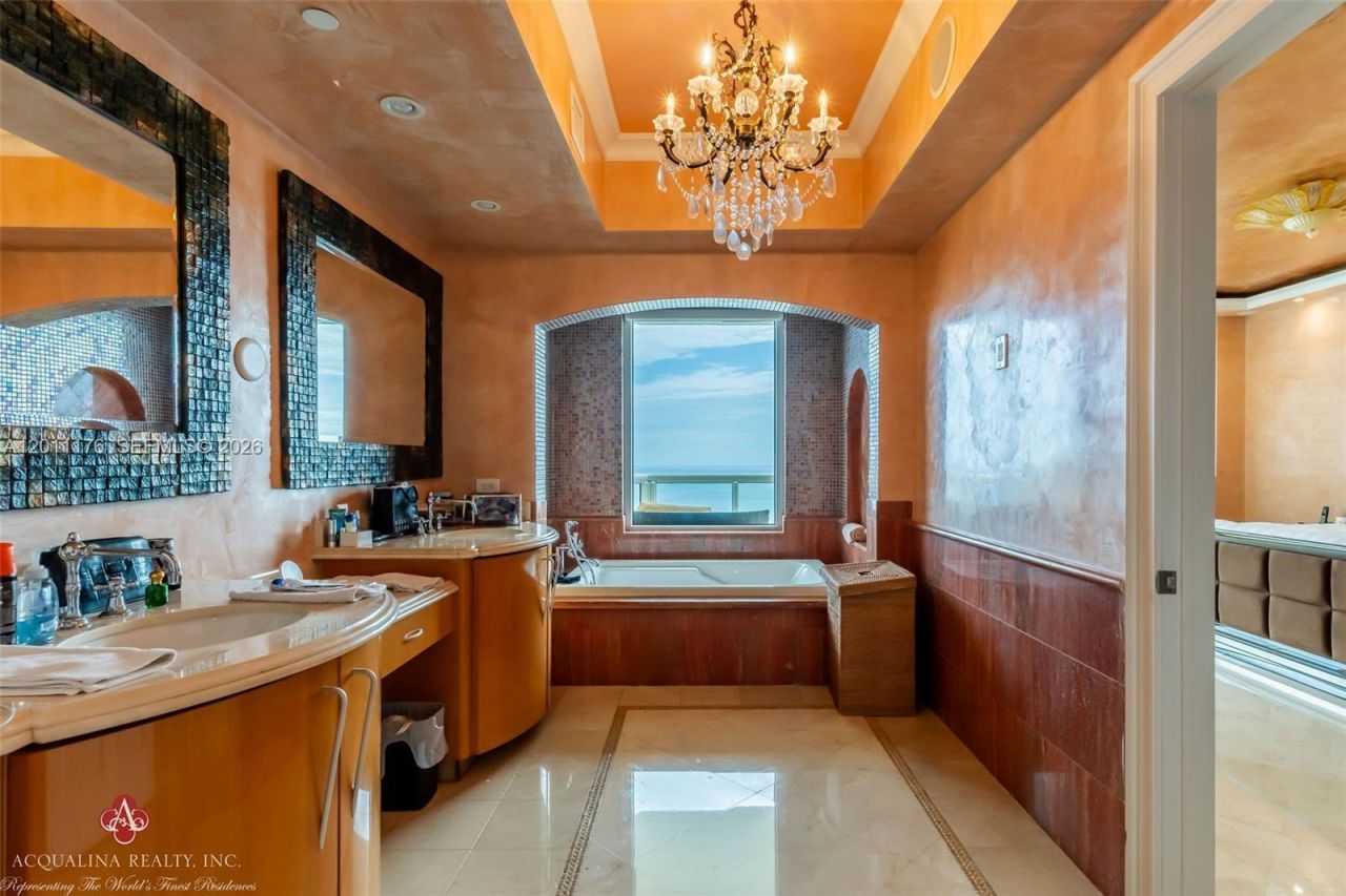 17875 Collins Ave , Unit 4001, Sunny Isles Beach, FL 33160 Photo