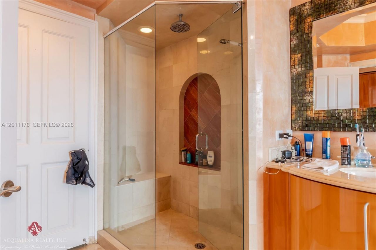 17875 Collins Ave , Unit 4001, Sunny Isles Beach, FL 33160 Photo