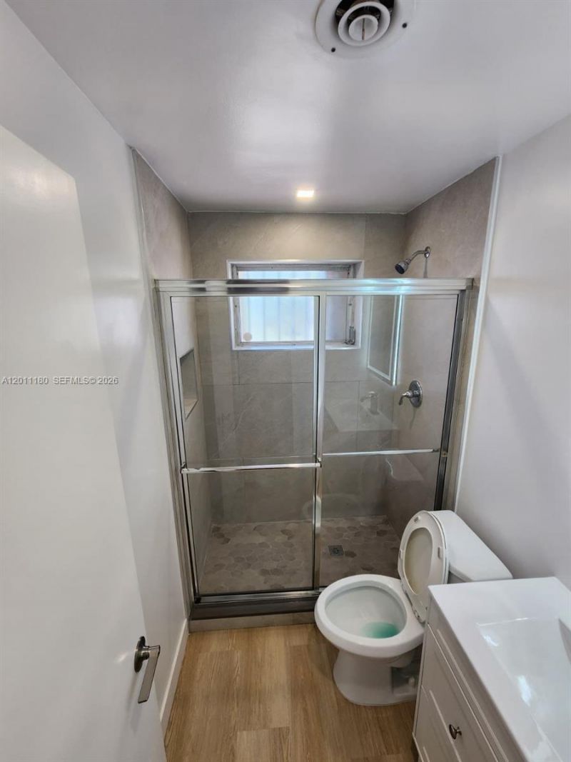 1180 NE 185th St, Unit 1180, Miami, FL 33169 Photo