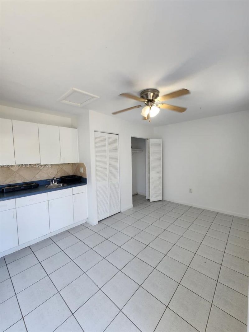 1180 NE 185th St, Unit 1180, Miami, FL 33169 Photo