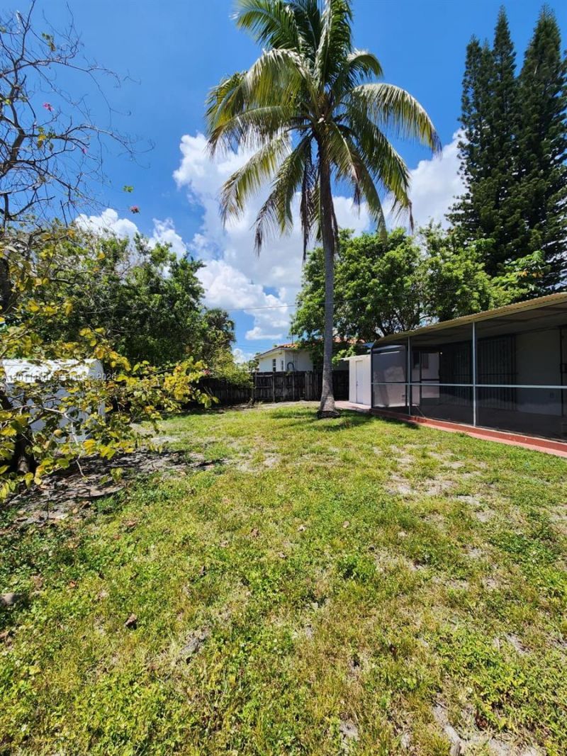 1180 NE 185th St, Unit 1180, Miami, FL 33169 Photo
