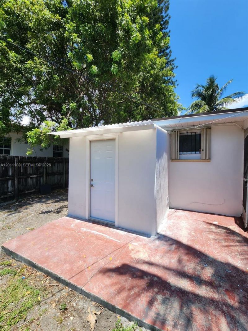 1180 NE 185th St, Unit 1180, Miami, FL 33169 Photo