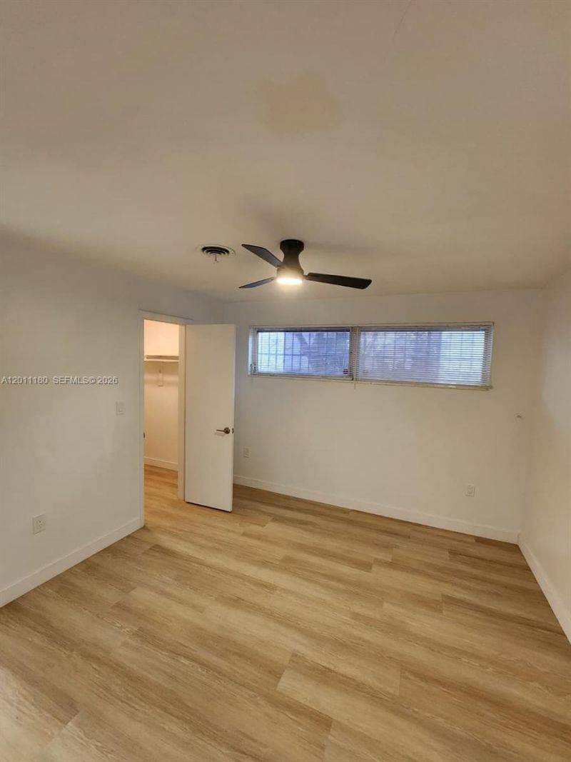 1180 NE 185th St, Unit 1180, Miami, FL 33169 Photo