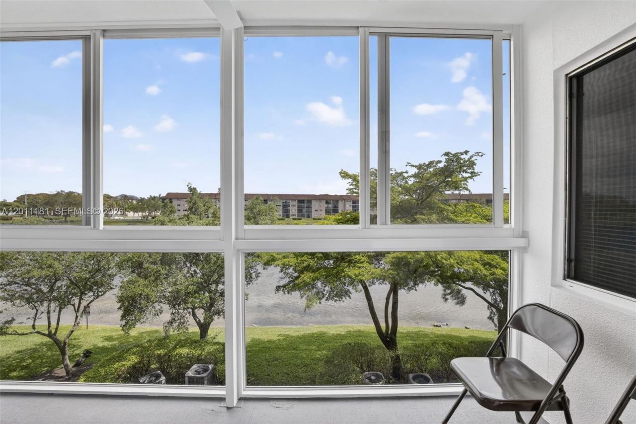 13700 SW 11th St, Unit 309A, Pembroke Pines, FL 33027 Photo