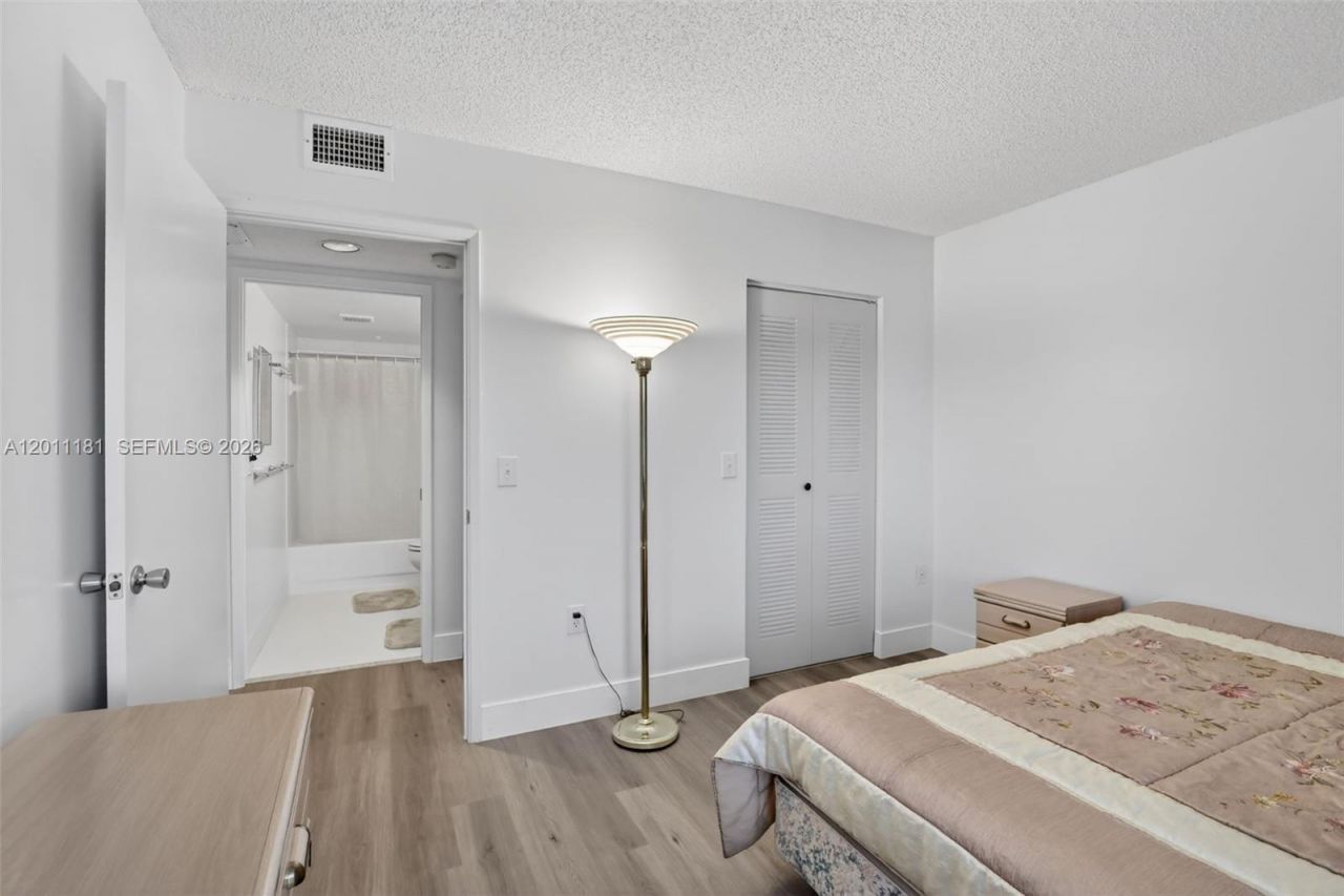13700 SW 11th St, Unit 309A, Pembroke Pines, FL 33027 Photo