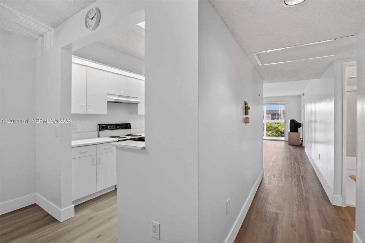 13700 SW 11th St, Unit 309A, Pembroke Pines, FL 33027 Photo
