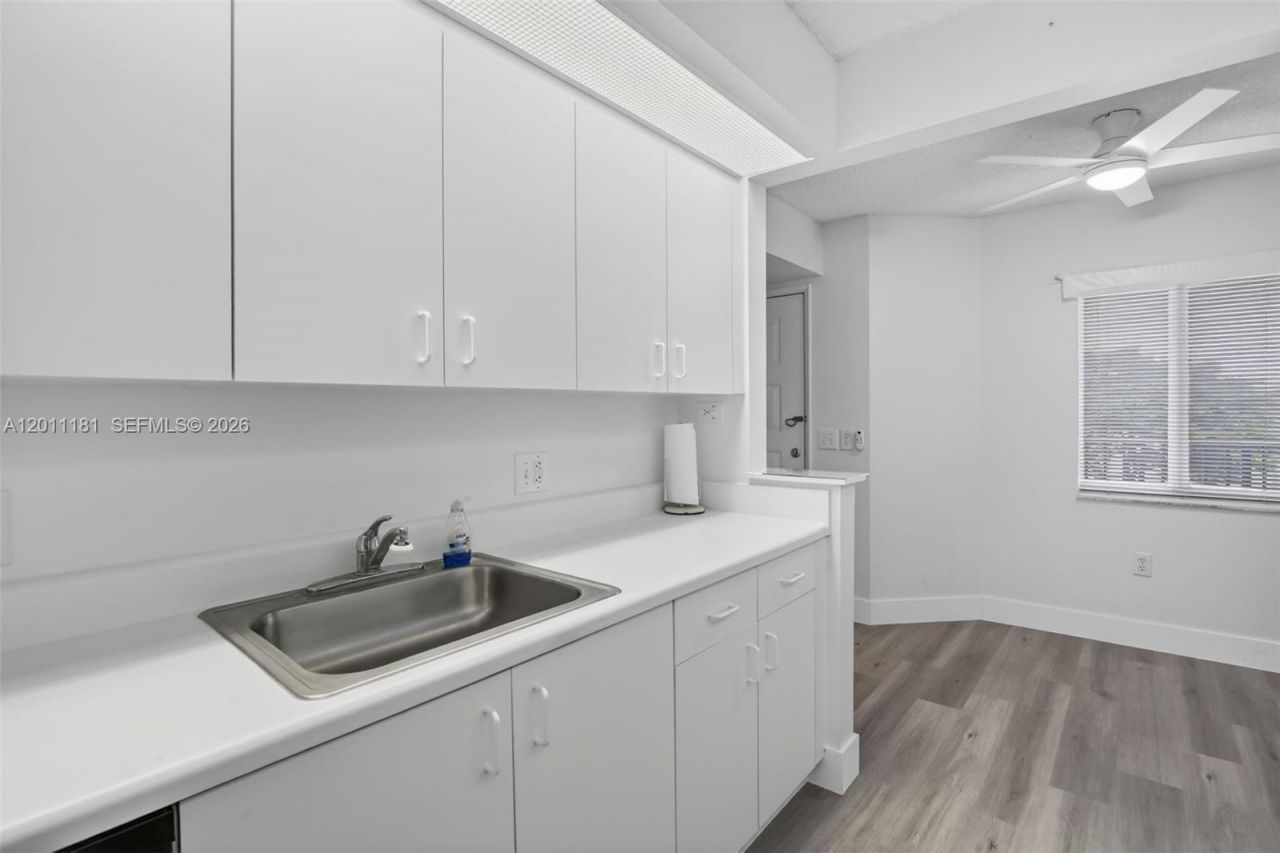 13700 SW 11th St, Unit 309A, Pembroke Pines, FL 33027 Photo