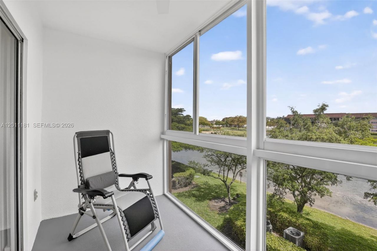 13700 SW 11th St, Unit 309A, Pembroke Pines, FL 33027 Photo