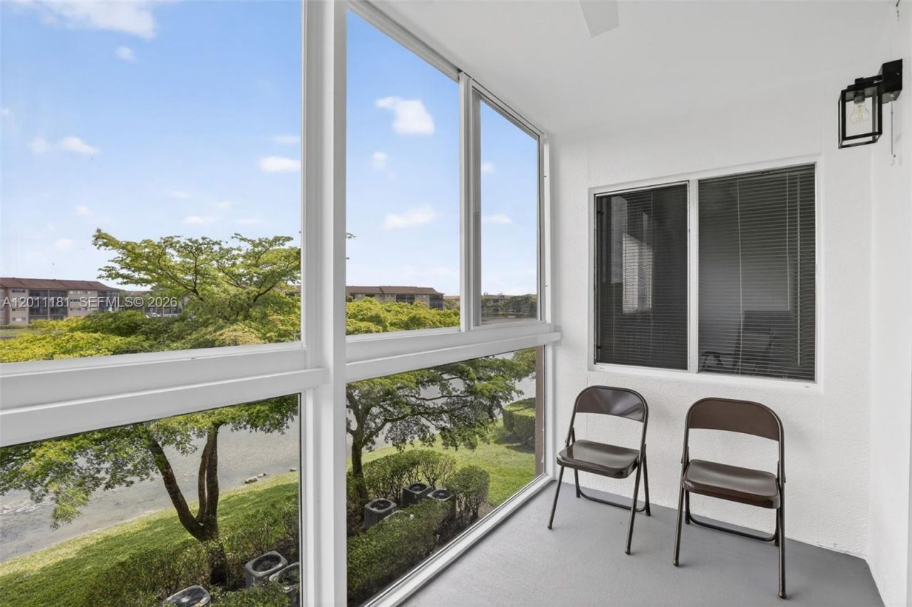 13700 SW 11th St, Unit 309A, Pembroke Pines, FL 33027 Photo