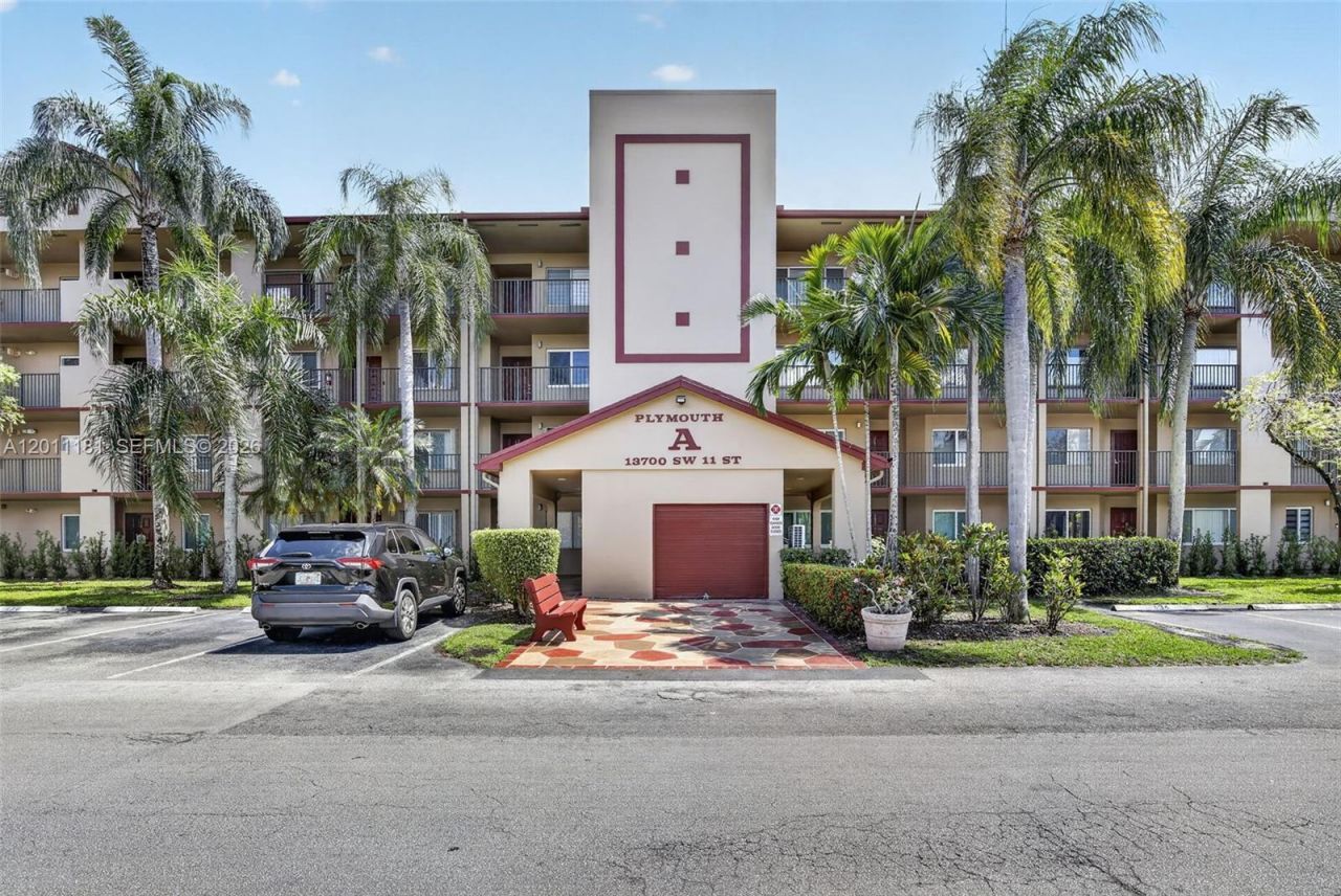 13700 SW 11th St, Unit 309A, Pembroke Pines, FL 33027 Photo
