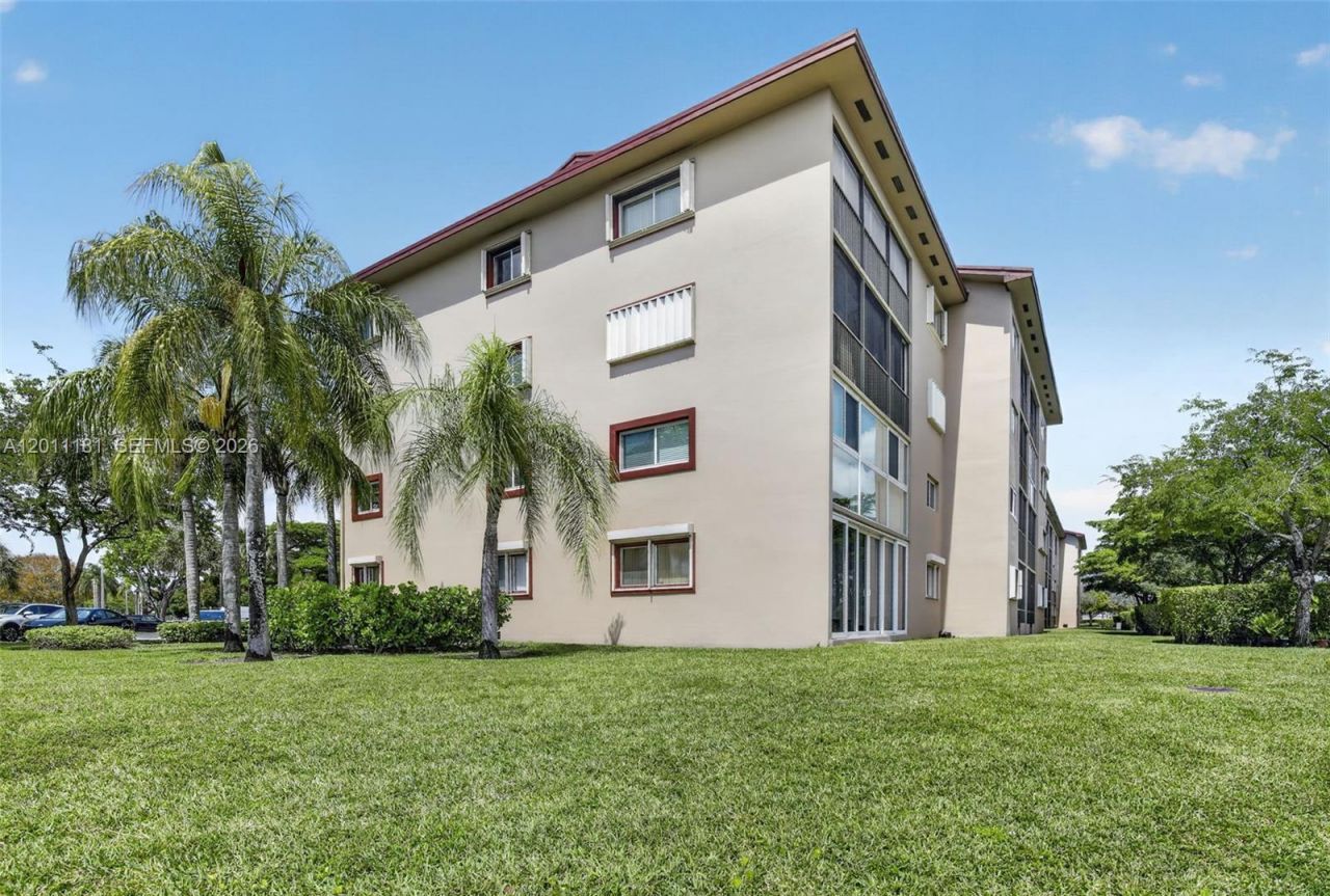 13700 SW 11th St, Unit 309A, Pembroke Pines, FL 33027 Photo