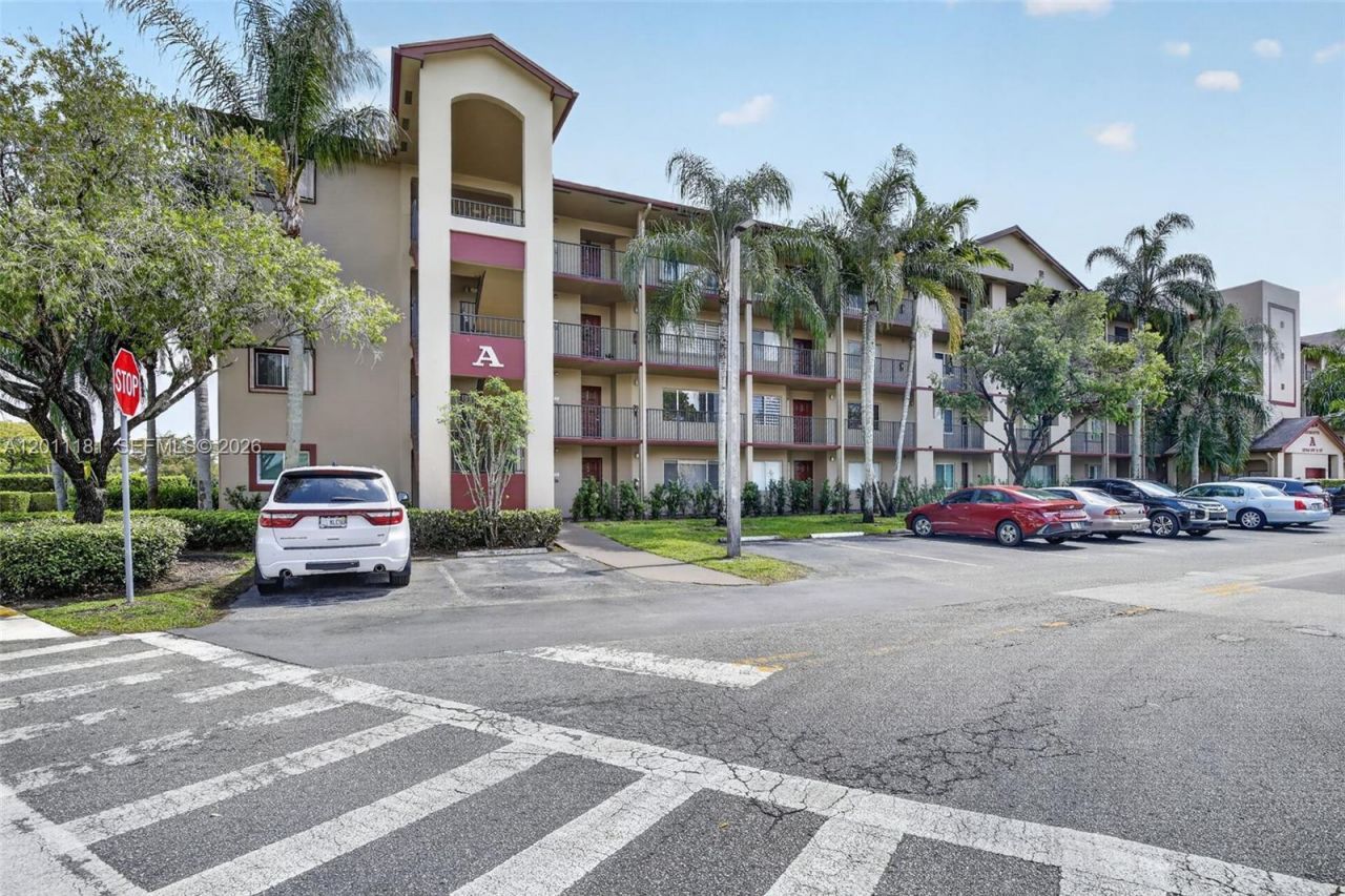 13700 SW 11th St, Unit 309A, Pembroke Pines, FL 33027 Photo