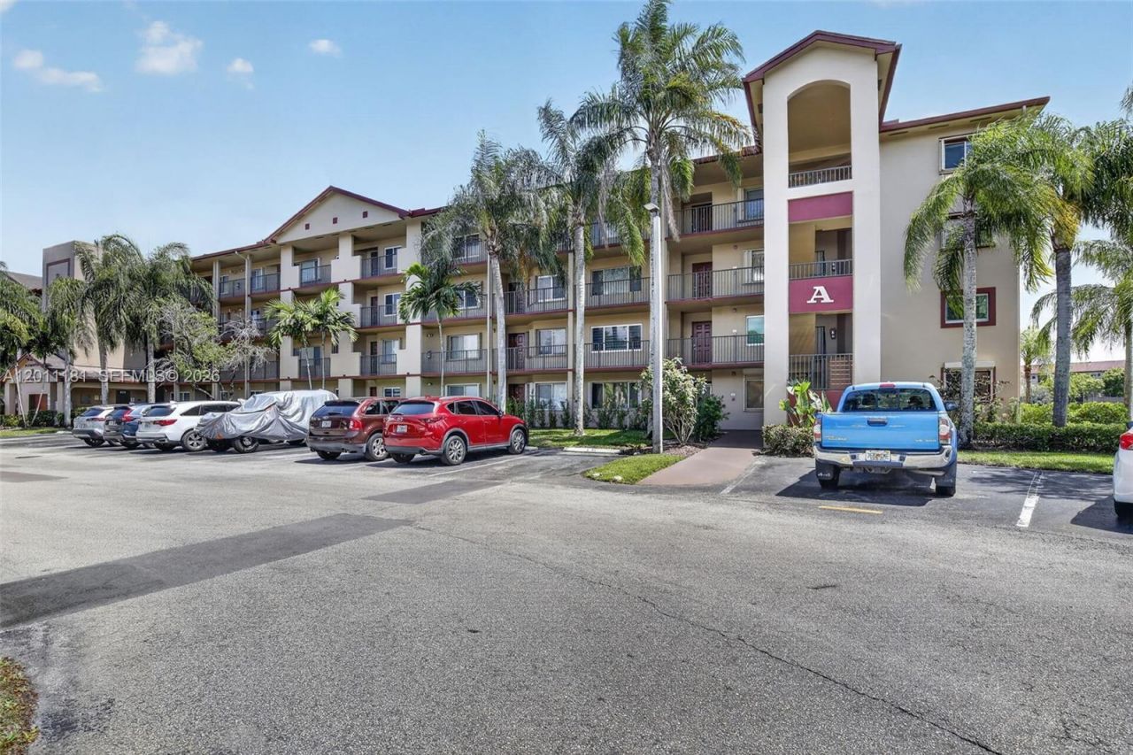 13700 SW 11th St, Unit 309A, Pembroke Pines, FL 33027 Photo