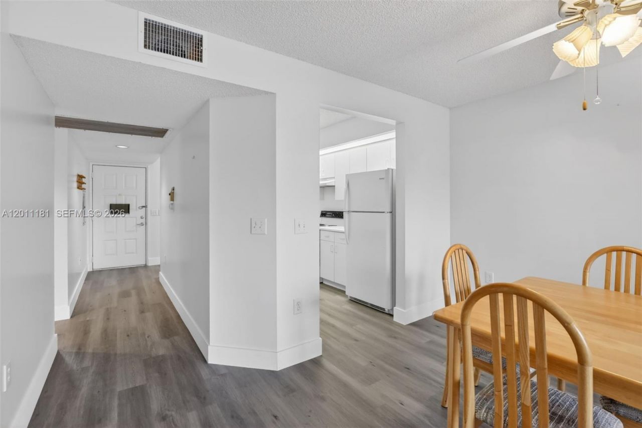 13700 SW 11th St, Unit 309A, Pembroke Pines, FL 33027 Photo