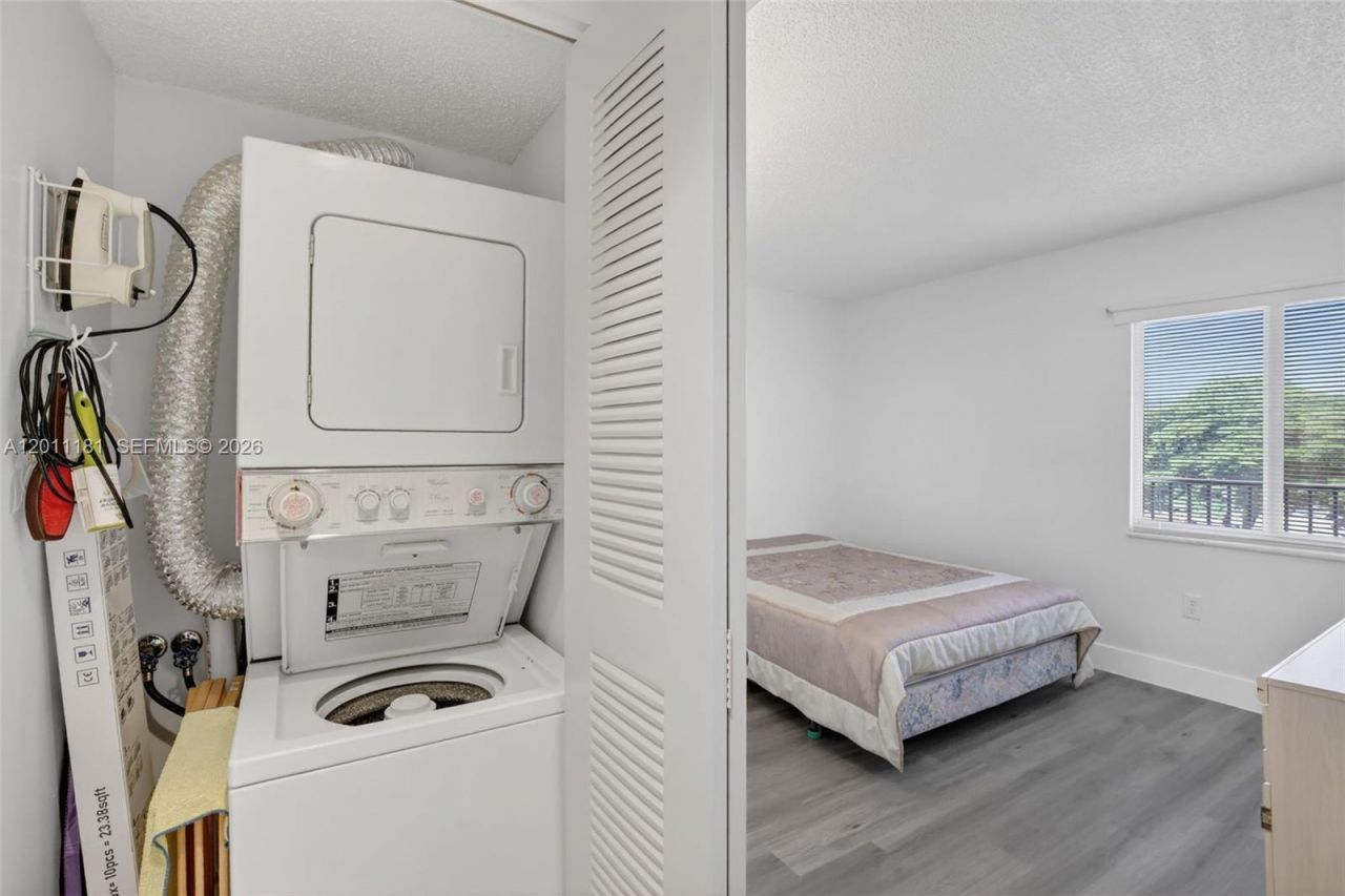 13700 SW 11th St, Unit 309A, Pembroke Pines, FL 33027 Photo