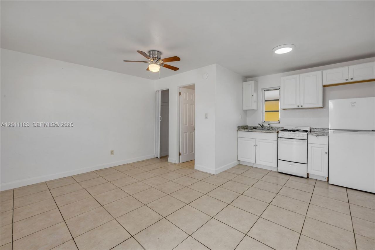 1208 S Ridgewood Ave , Daytona, FL 32114 Photo