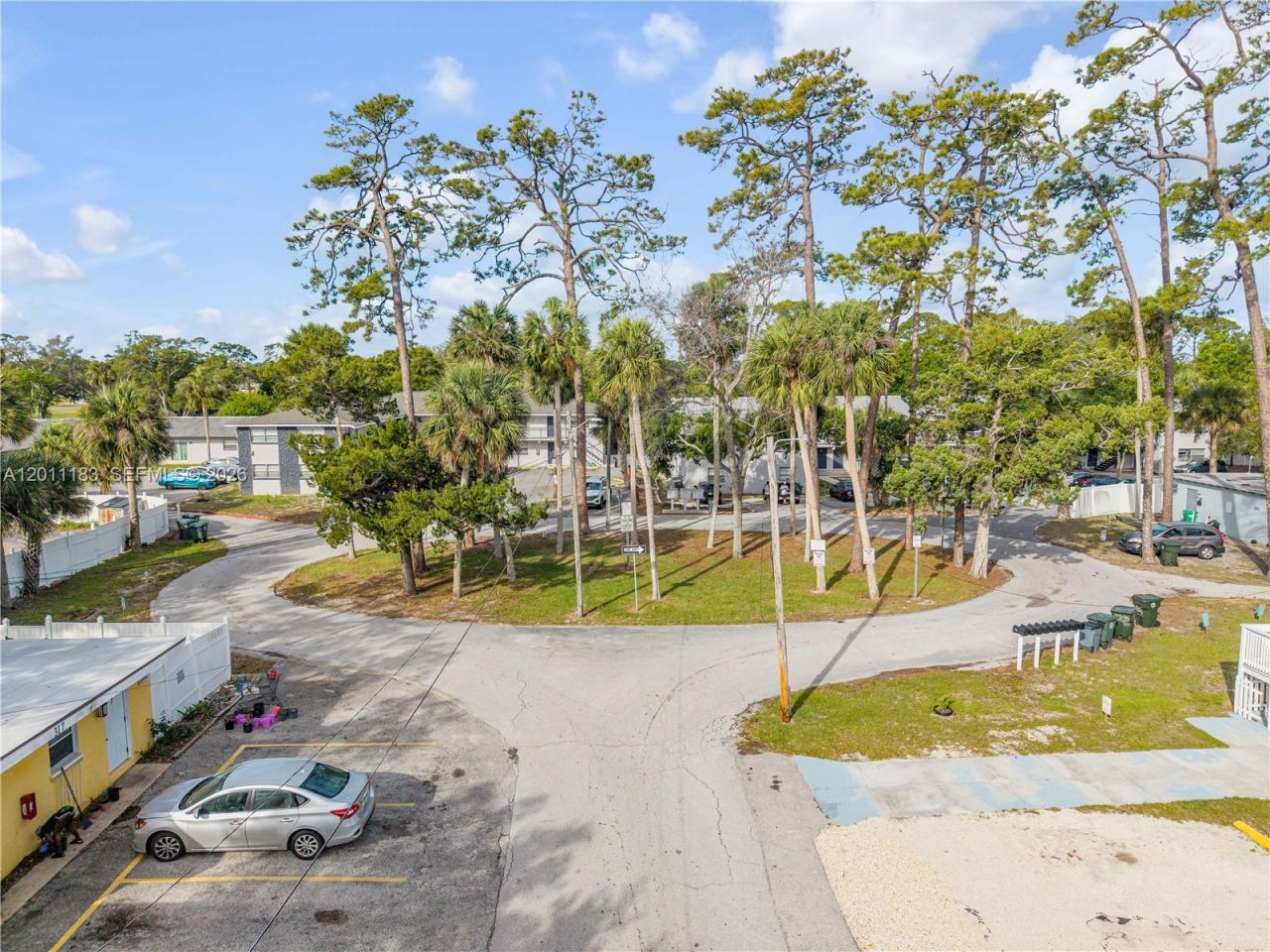 1208 S Ridgewood Ave , Daytona, FL 32114 Photo