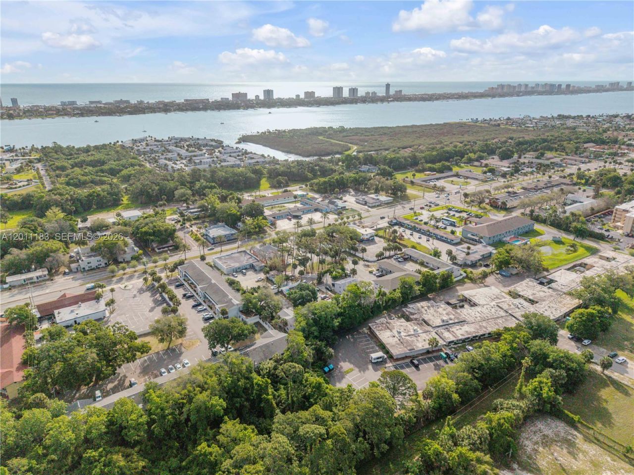 1208 S Ridgewood Ave , Daytona, FL 32114 Photo