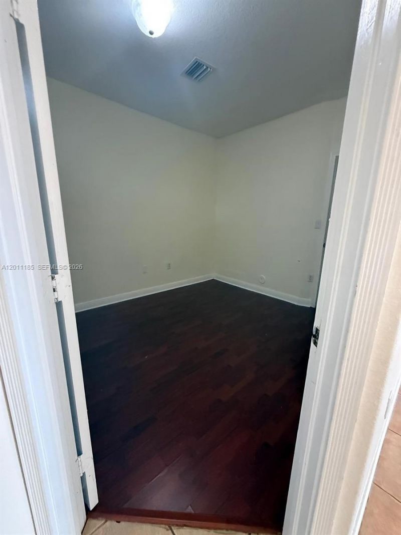 5470 NW 107th Ave , Unit 807, Doral, FL 33178 Photo