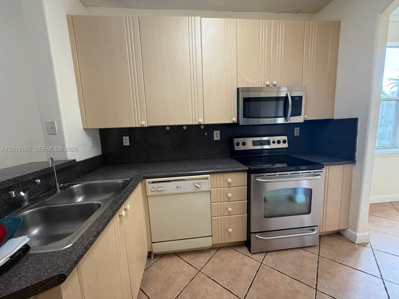 5470 NW 107th Ave , Unit 807, Doral, FL 33178 Photo