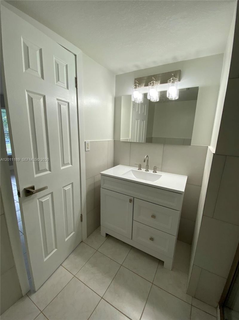 455 S Pine Island Rd , Unit 110C, Plantation, FL 33324 Photo