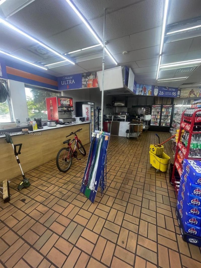 895 N Nova , Daytona, FL 32117 Photo