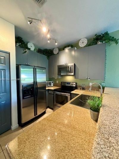 641 NE 21st Ter , Homestead, FL 33033 Photo