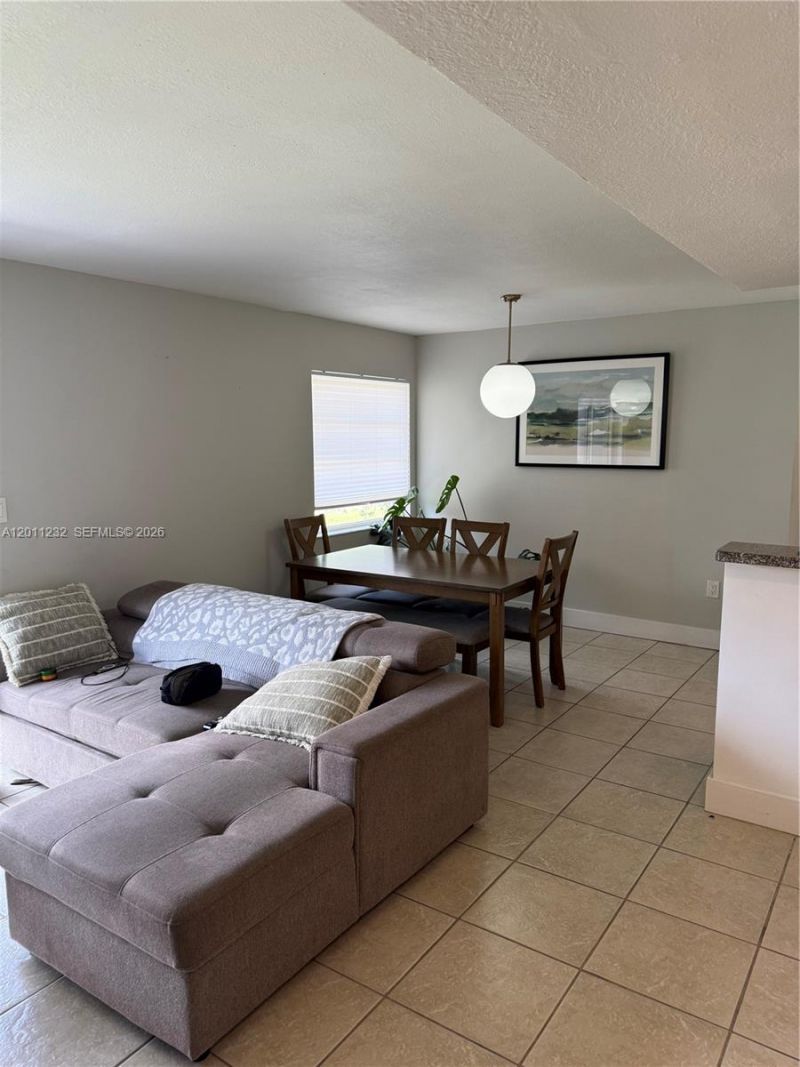 399 NW 72nd Ave , Unit 209, Miami, FL 33126 Photo