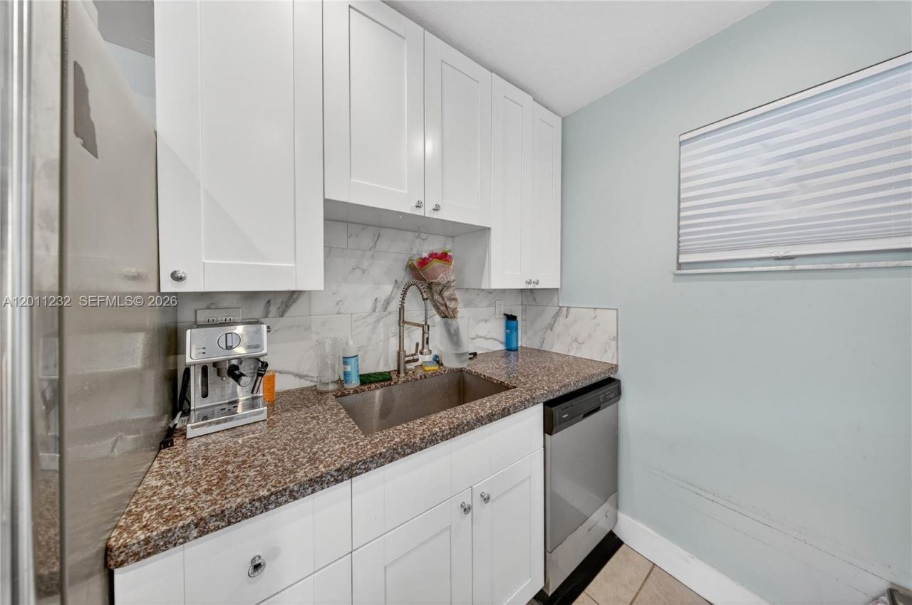 399 NW 72nd Ave , Unit 209, Miami, FL 33126 Photo