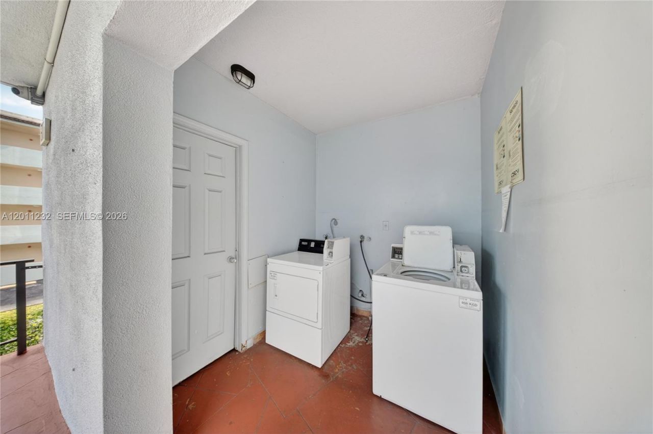 399 NW 72nd Ave , Unit 209, Miami, FL 33126 Photo