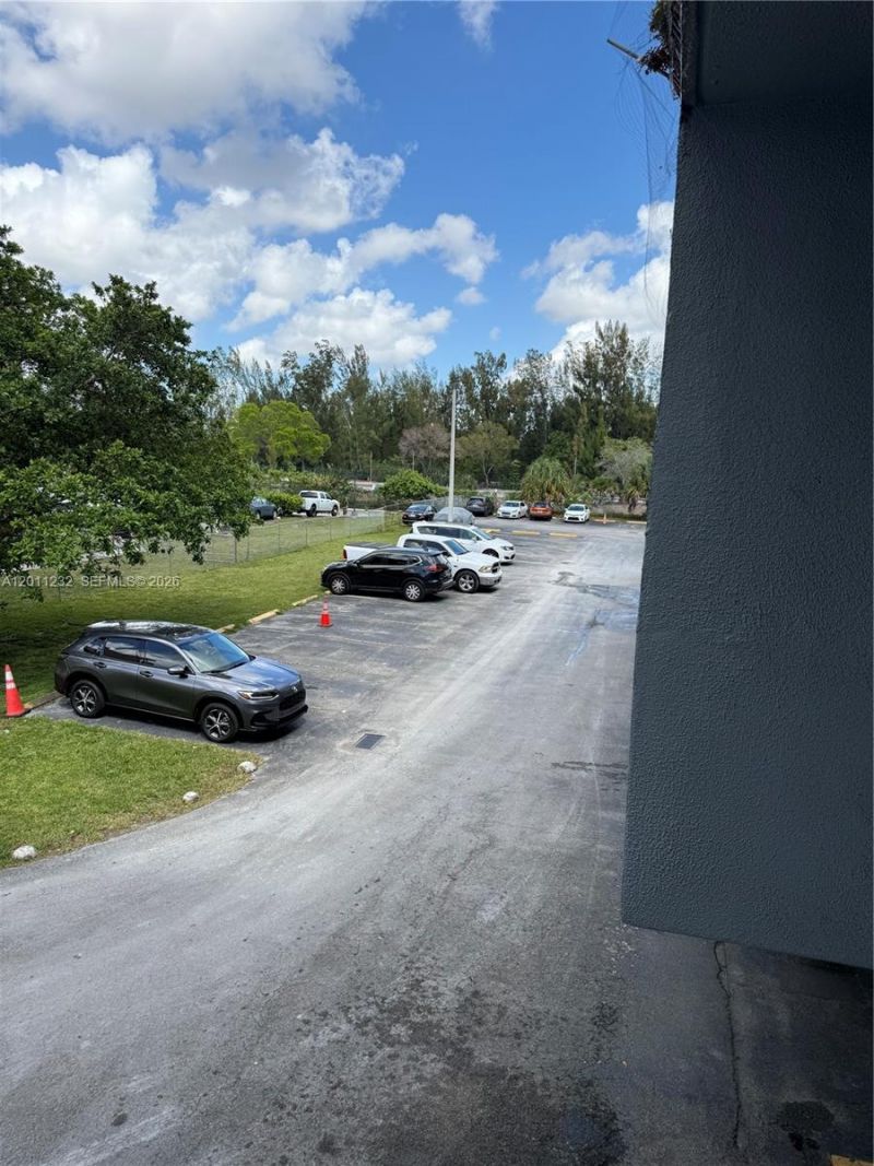 399 NW 72nd Ave , Unit 209, Miami, FL 33126 Photo