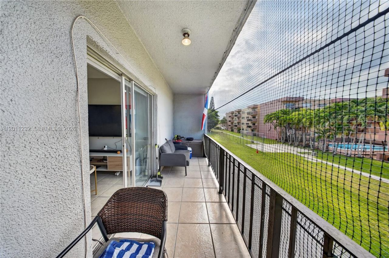 399 NW 72nd Ave , Unit 209, Miami, FL 33126 Photo