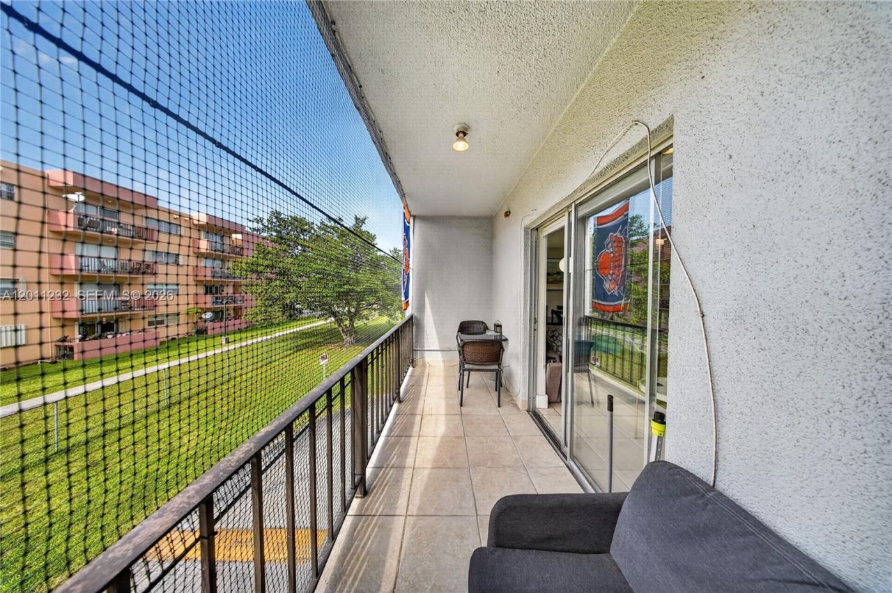 399 NW 72nd Ave , Unit 209, Miami, FL 33126 Photo