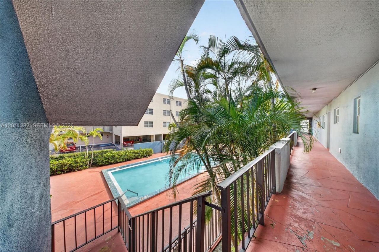 399 NW 72nd Ave , Unit 209, Miami, FL 33126 Photo