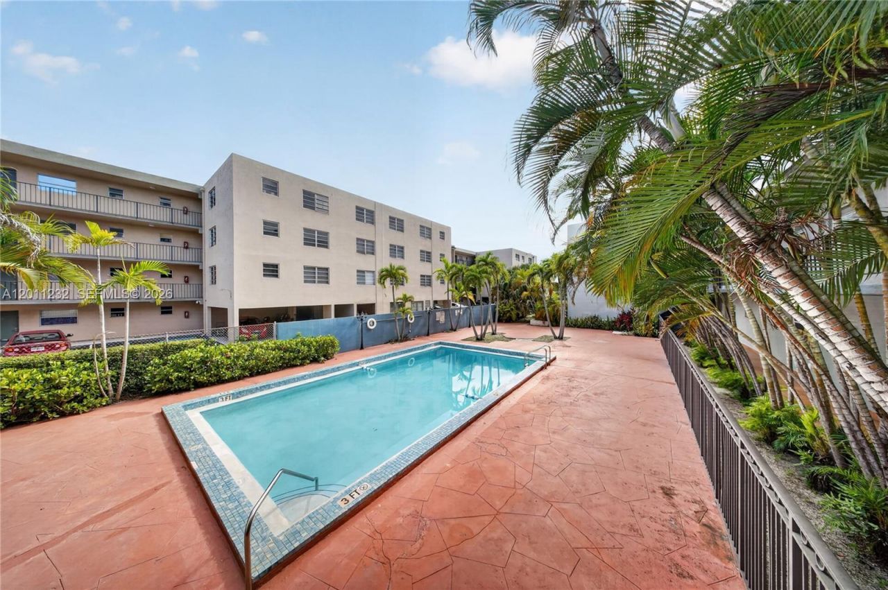 399 NW 72nd Ave , Unit 209, Miami, FL 33126 Photo