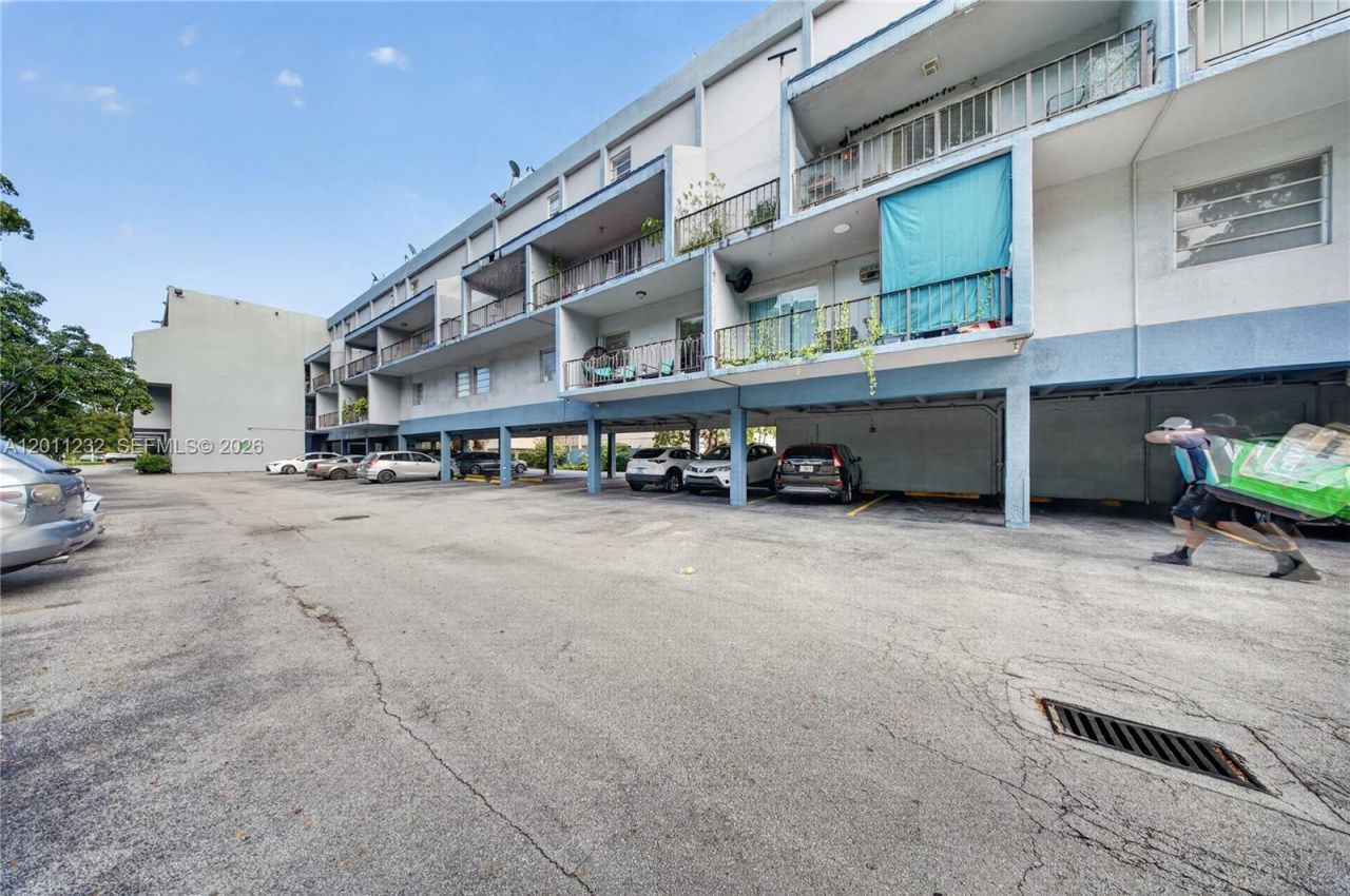 399 NW 72nd Ave , Unit 209, Miami, FL 33126 Photo