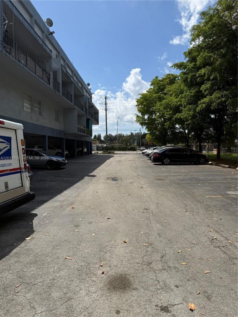 399 NW 72nd Ave , Unit 209, Miami, FL 33126 Photo