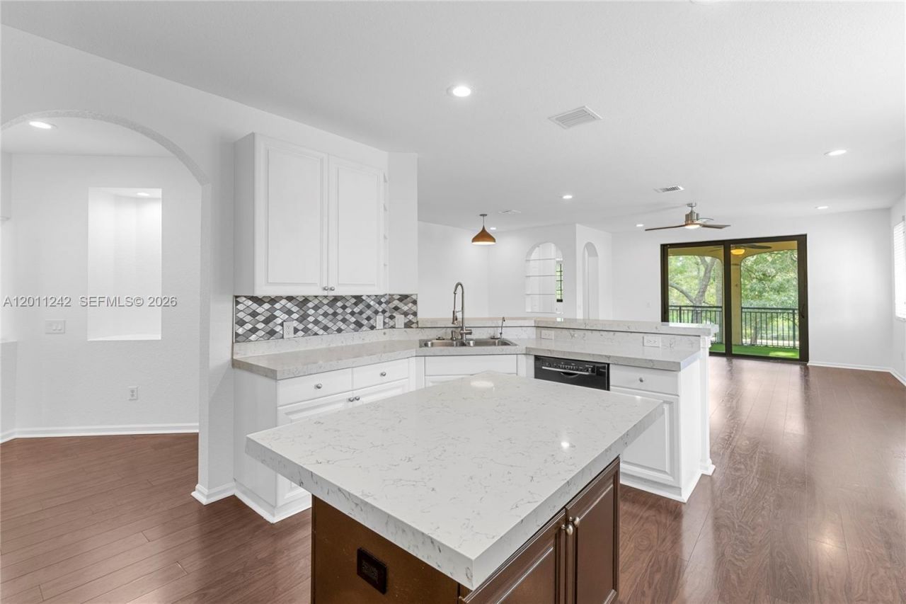 1559 Passion Vine Cr, Unit 7-2, Weston, FL 33326 Photo