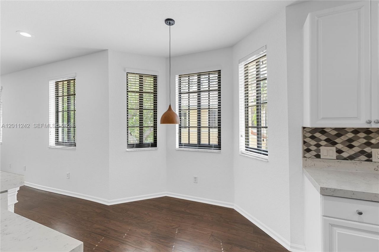 1559 Passion Vine Cr, Unit 7-2, Weston, FL 33326 Photo