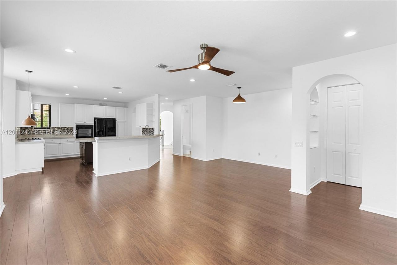1559 Passion Vine Cr, Unit 7-2, Weston, FL 33326 Photo