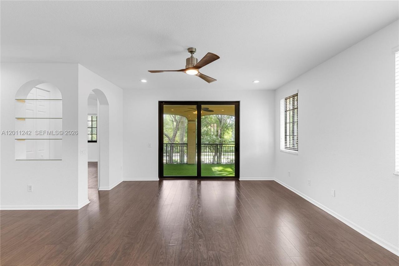 1559 Passion Vine Cr, Unit 7-2, Weston, FL 33326 Photo