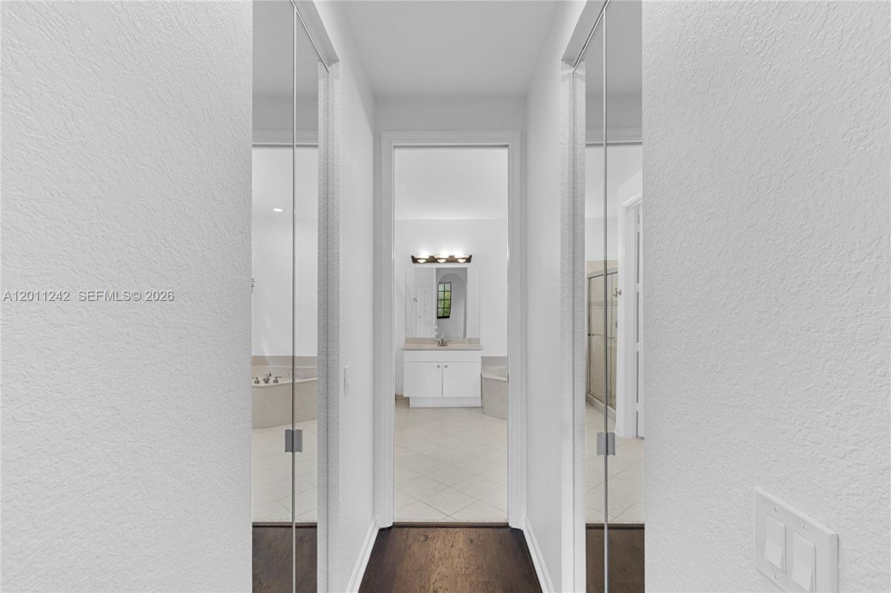 1559 Passion Vine Cr, Unit 7-2, Weston, FL 33326 Photo