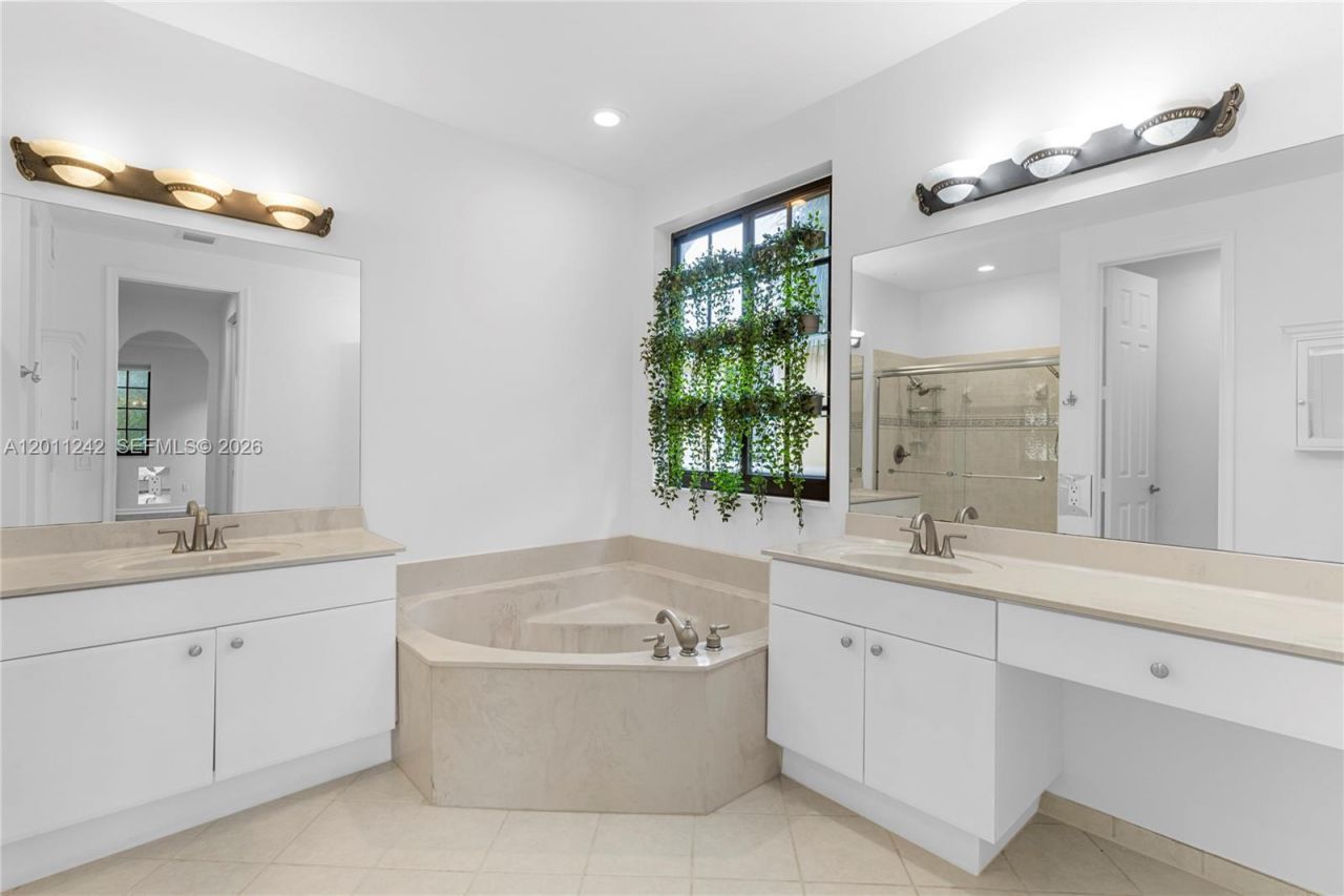1559 Passion Vine Cr, Unit 7-2, Weston, FL 33326 Photo