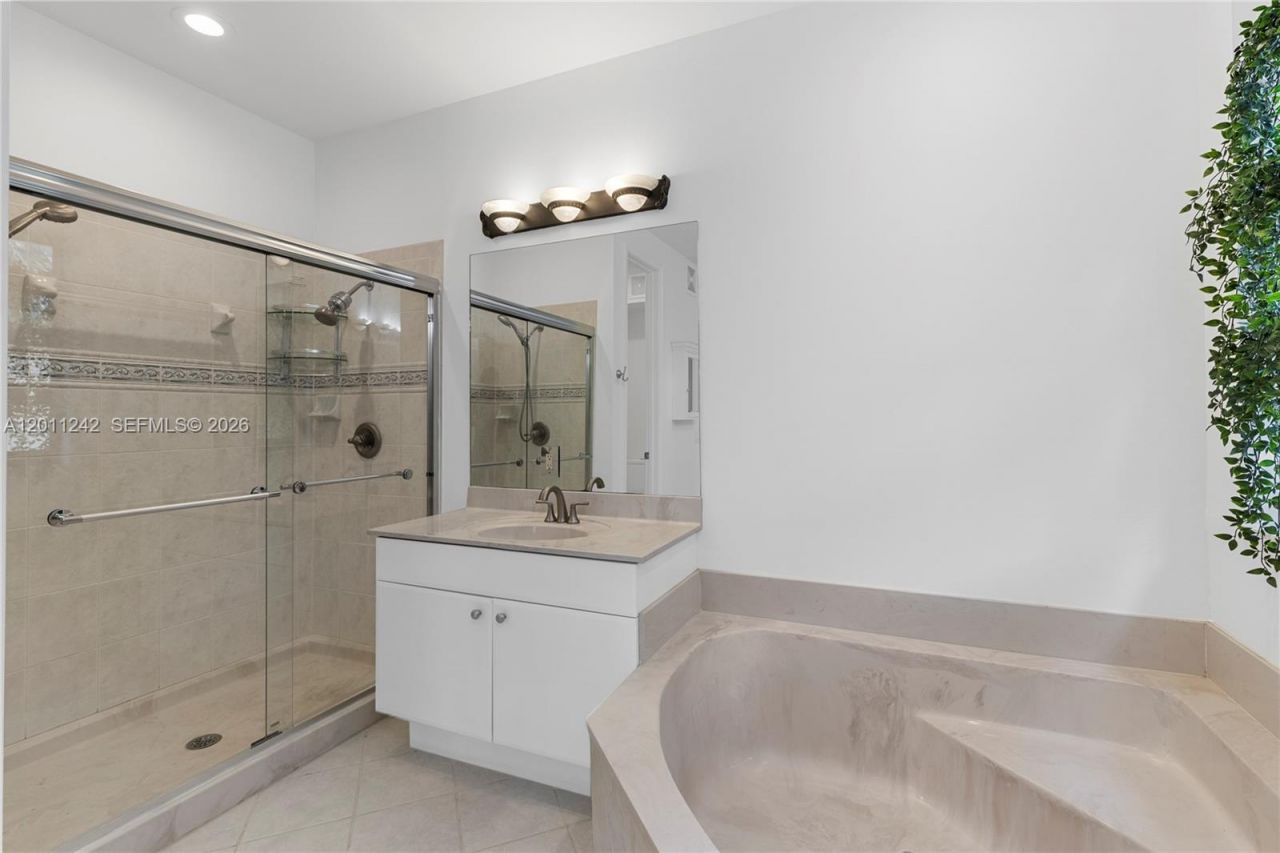 1559 Passion Vine Cr, Unit 7-2, Weston, FL 33326 Photo