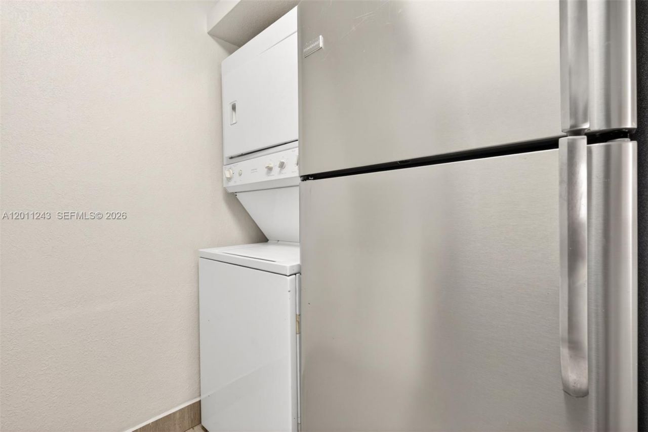 1028 Twin Lakes Dr, Unit 21-C, Coral Springs, FL 33071 Photo