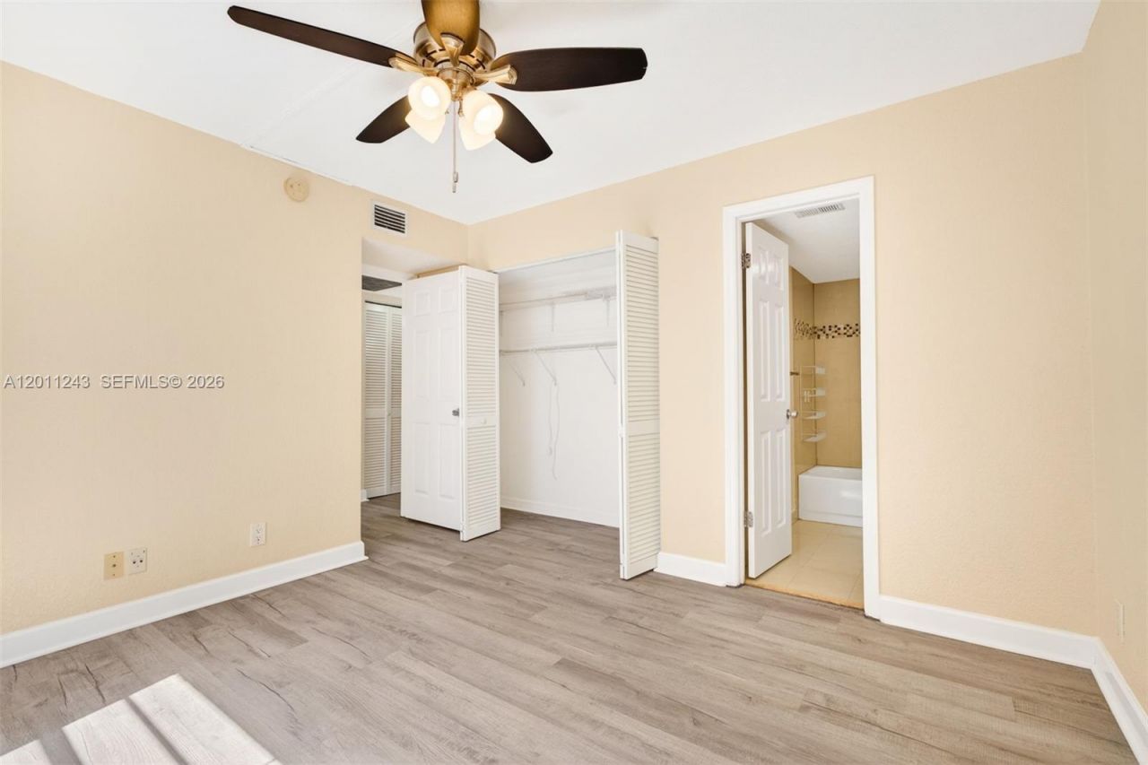 1028 Twin Lakes Dr, Unit 21-C, Coral Springs, FL 33071 Photo