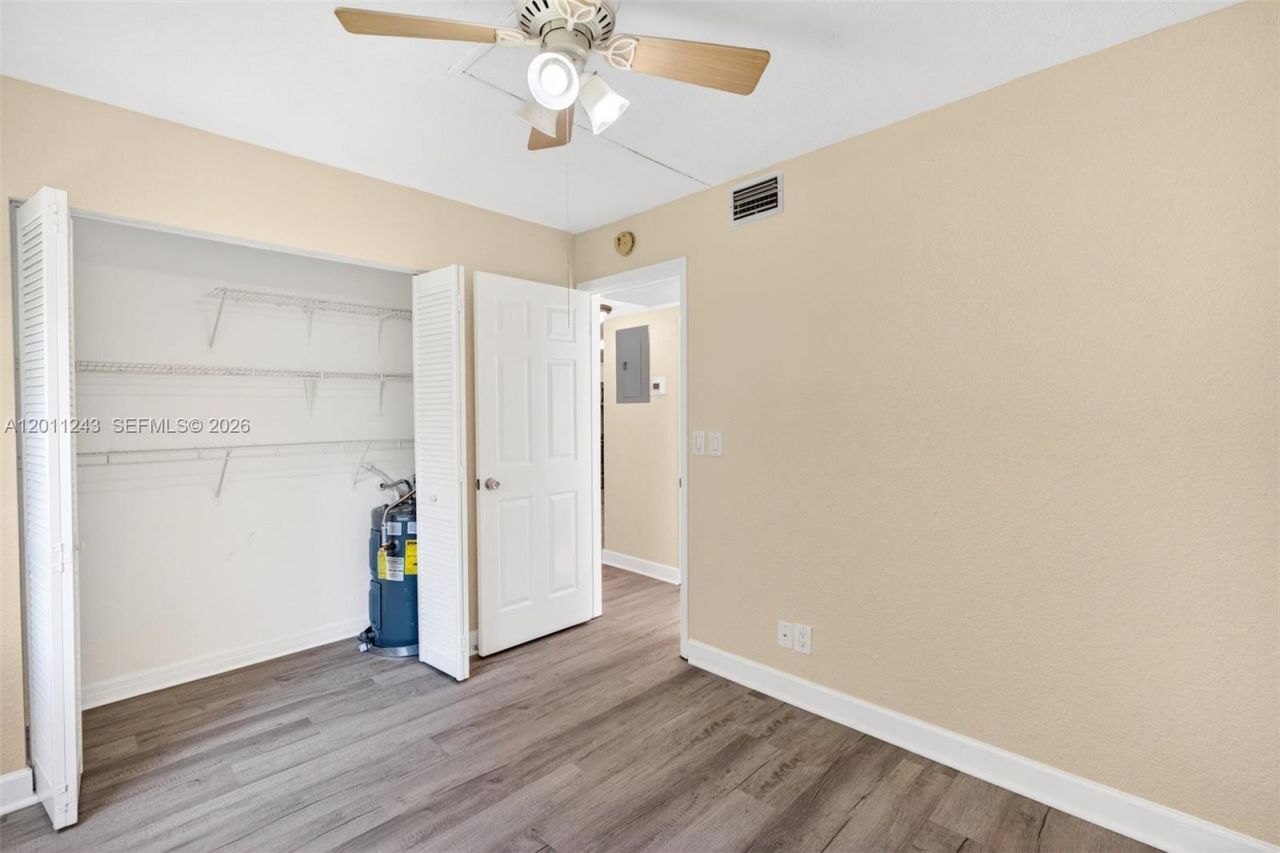 1028 Twin Lakes Dr, Unit 21-C, Coral Springs, FL 33071 Photo