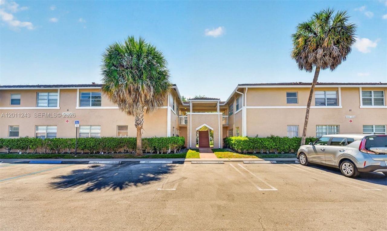 1028 Twin Lakes Dr, Unit 21-C, Coral Springs, FL 33071 Photo